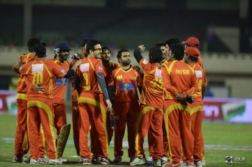 CCL 5 Telugu Warriors vs Bengal Tigers Match Photos